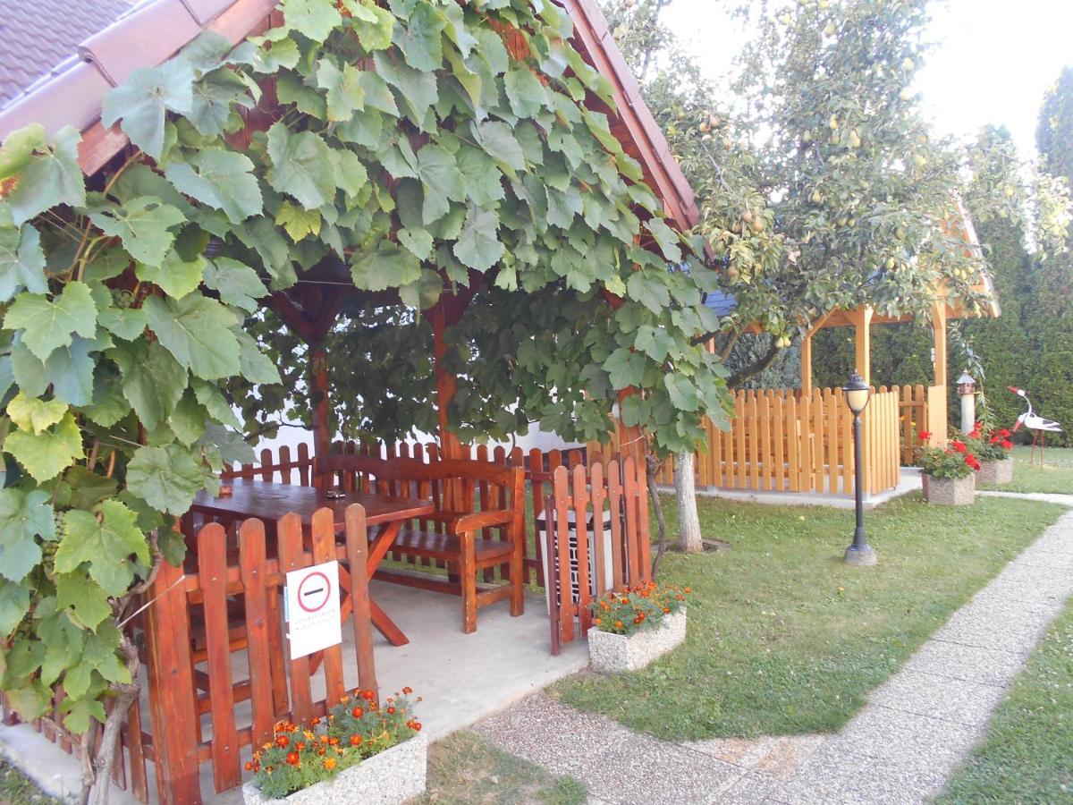 Arpad Panzio Bed & Breakfast Győr Eksteriør bilde
